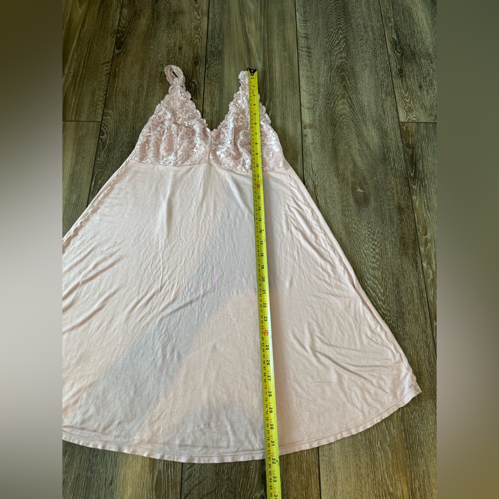 🌞Sale 3 for $15 Black Bow Elegant Lace Trimmed Chemise in Soft Pink/ Woman’s M - Picture 10 of 14